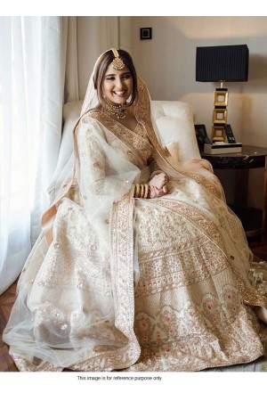 Bollywood model white velvet bridal lehenga
