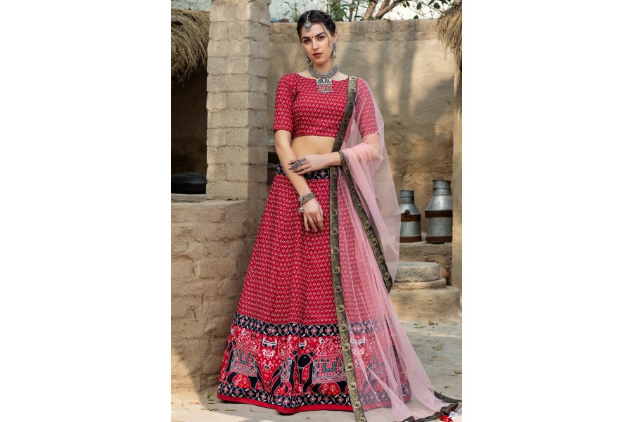 SPITONZY CREATION The timeless bandhani print chaniya choli