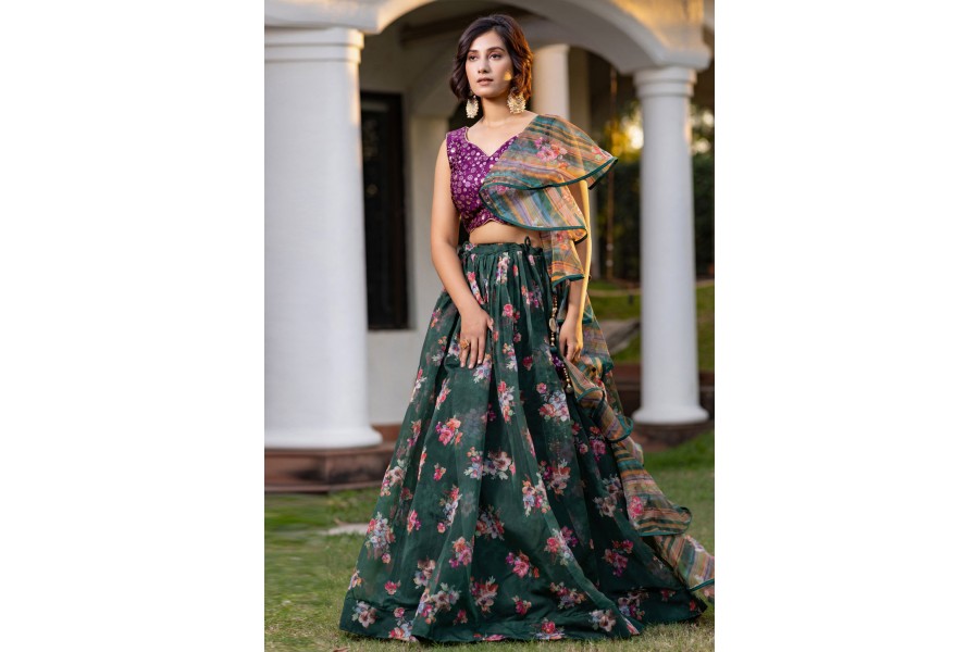 80 Best Floral Lehenga Styles to try this Wedding season || Indian Designers'  Latest Romance With Florals | Bling Sparkle