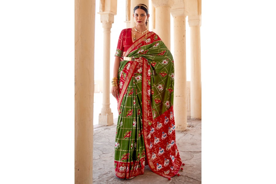 Buy Exclusive Pure Patan Patola Sarees Online at Best Price in India –  Luxurion World