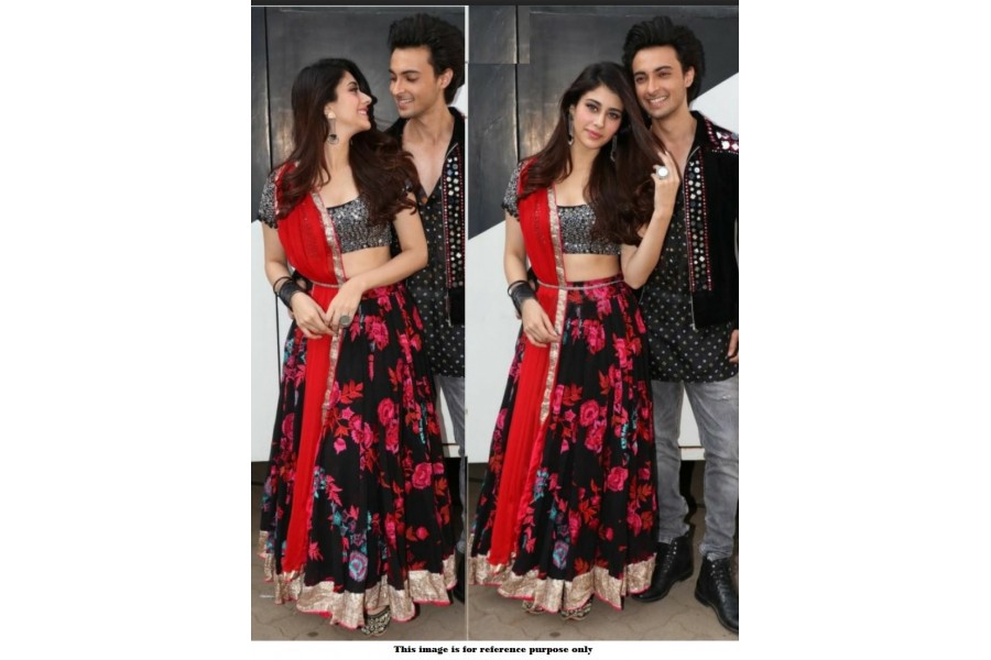 Mahira-khan-wedding-lehenga-raees-udi-udi - Witty Vows | Bollywood fashion, Bollywood  lehenga, Indian fashion dresses