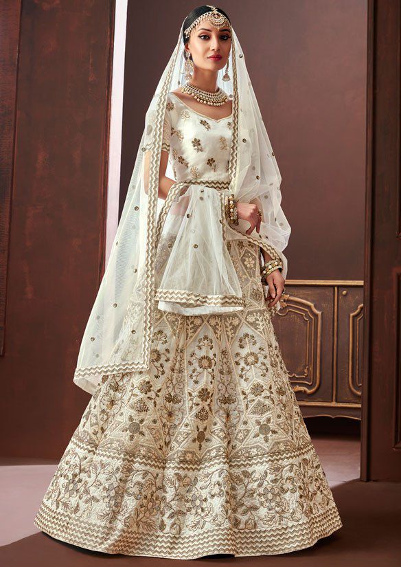 Enchanting Indian bride on her white lehenga. | Photo 200620