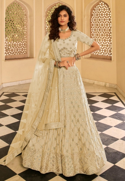 Net Wedding Zarkan Exclusive Range Of Indian Style Bridal Wear Lehenga  Choli at Rs 3499/piece in Surat