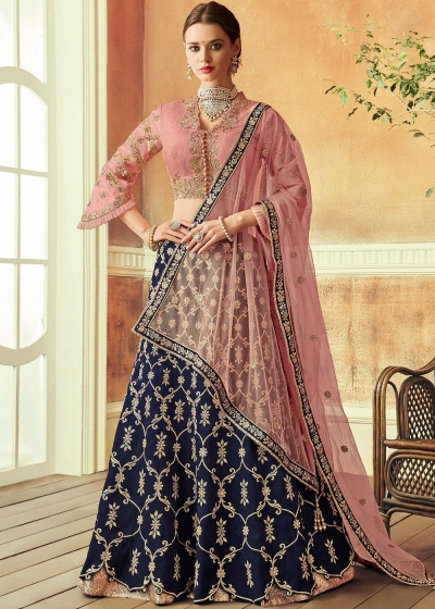 Breathtaking Pink Bridal Lehenga For This Wedding Season - KALKI Fashion  Blog